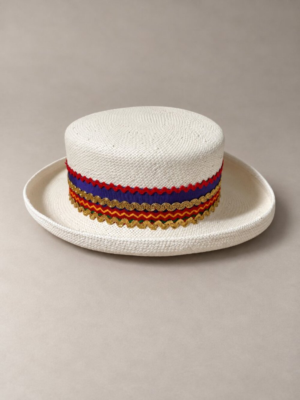 Vintage Importina White Straw Boater Hat Colorful Ric-Rac Band OS
